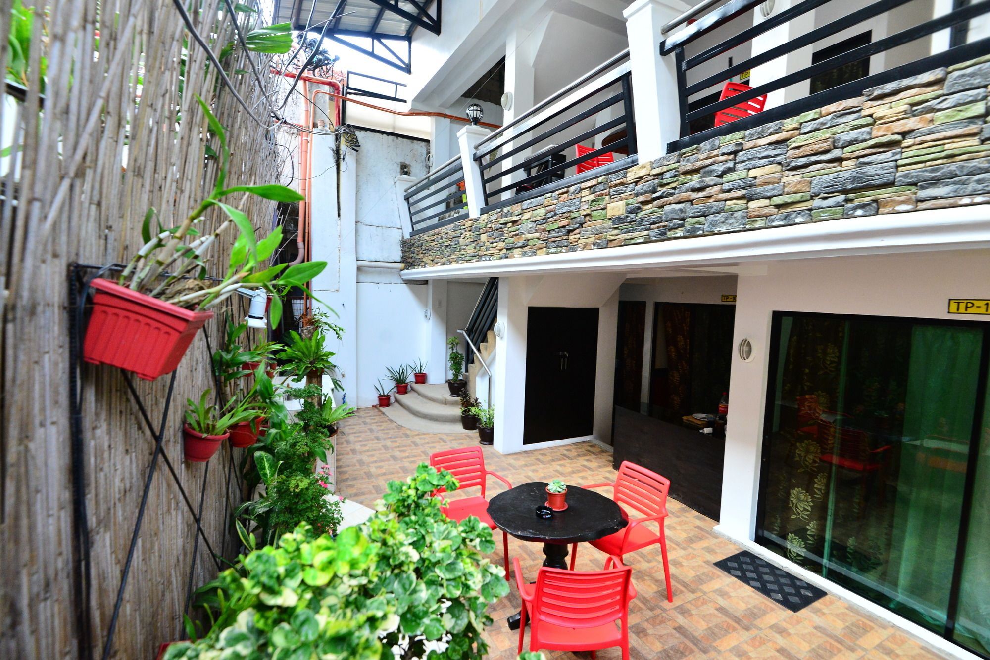 Travellers Pad Boracay Hostel Balabag  Екстериор снимка